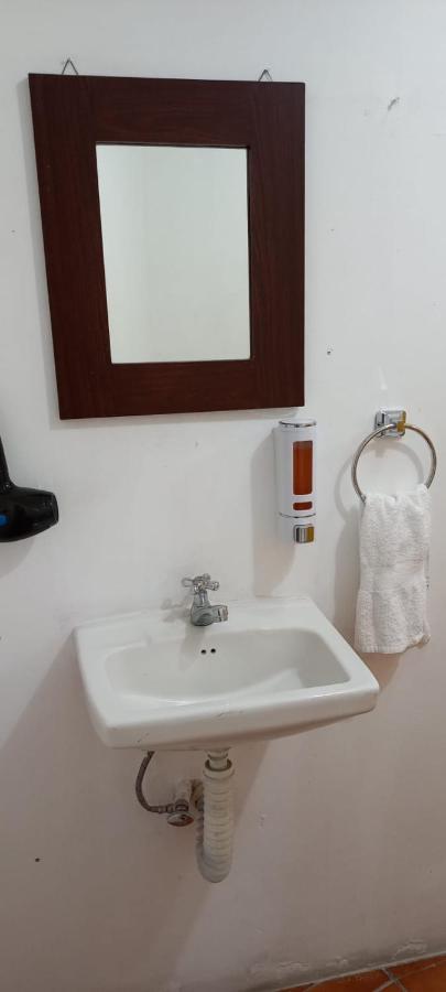 Global Airport Inn Free Shuttle Guatemala City Exteriör bild