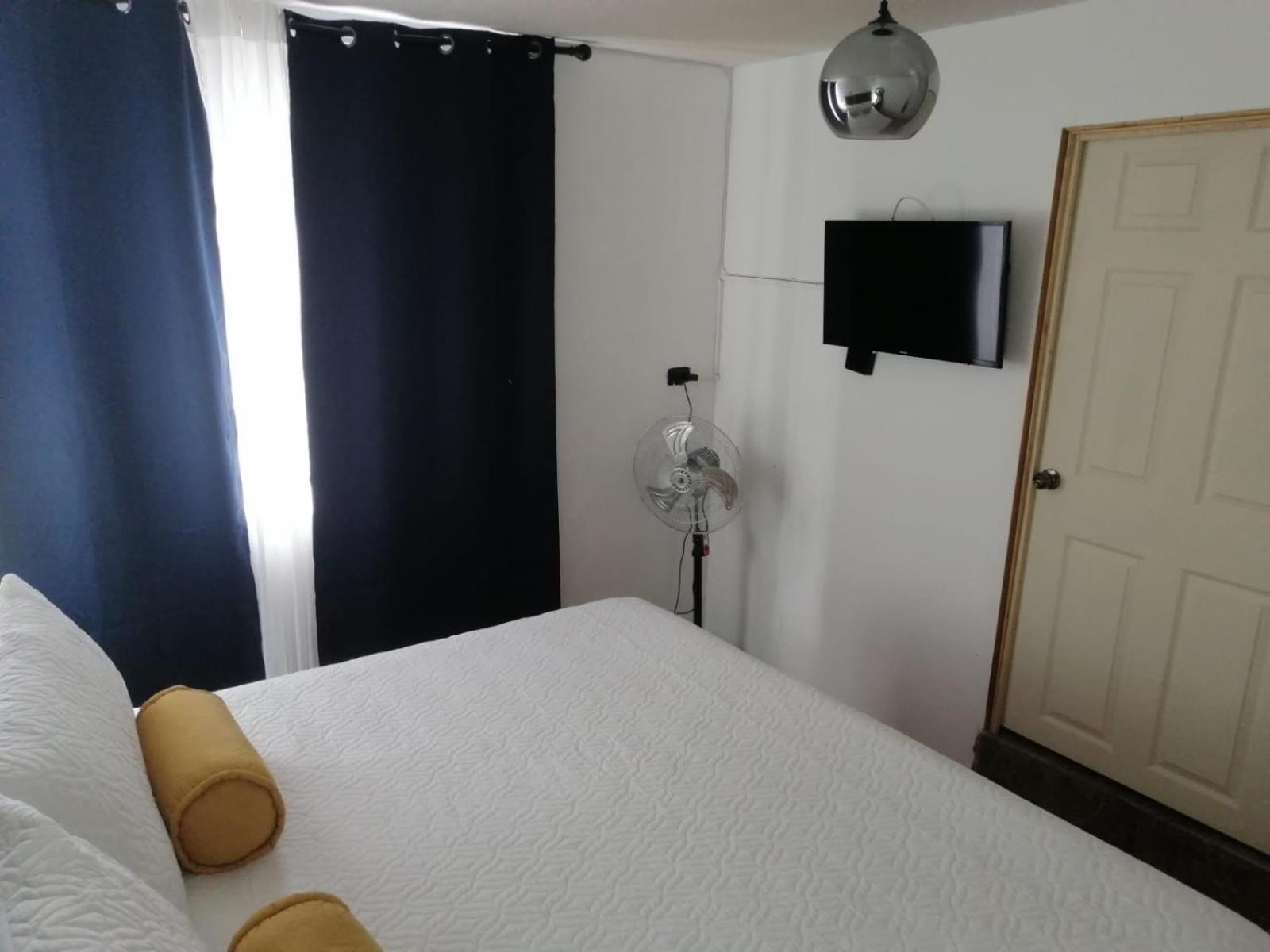 Global Airport Inn Free Shuttle Guatemala City Exteriör bild