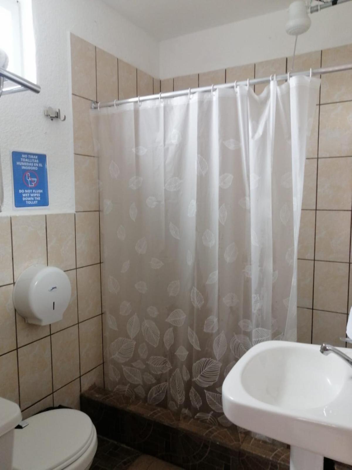 Global Airport Inn Free Shuttle Guatemala City Exteriör bild